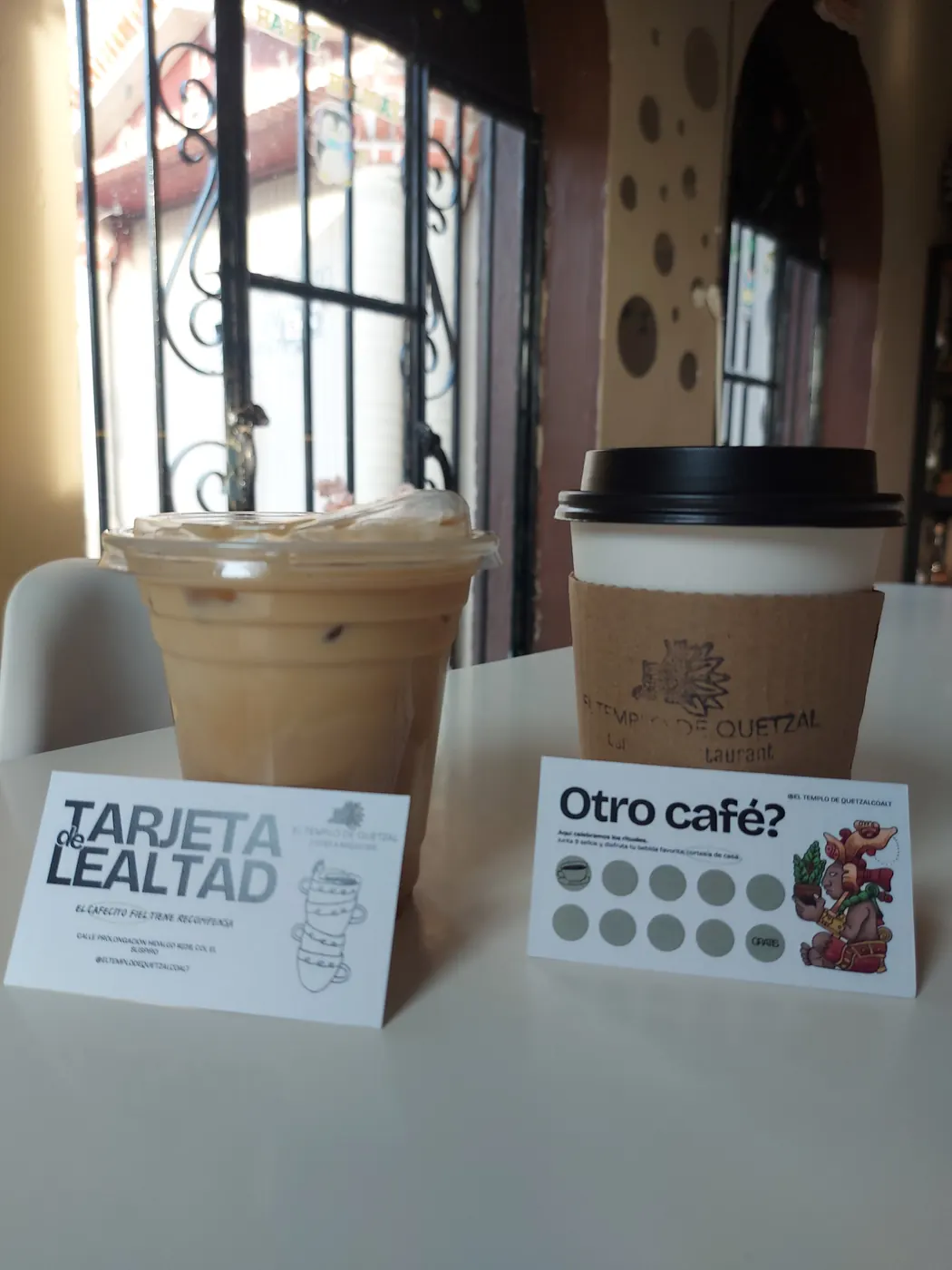 Café y tarjeta de lealtad del restaurante